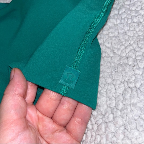 Lululemon Bend this scoop & cross bra - Picture 5 of 12